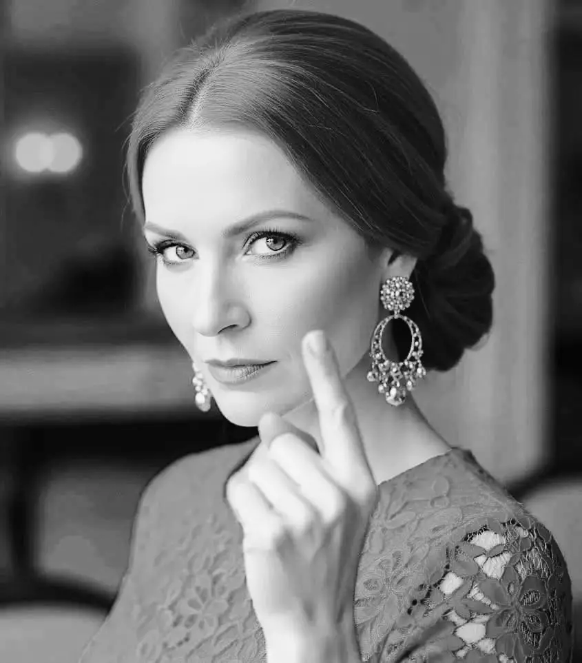 Скрытые истины за обманчивыми фасадами