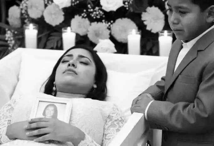 Закрывали гроб, но ребёнок закричал правду