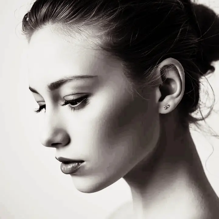 Она ушла наконец к самой себе