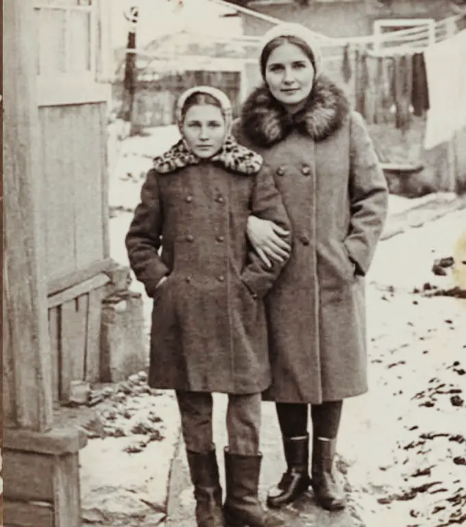 Её считали сумасшедшей, но она изменила деревню